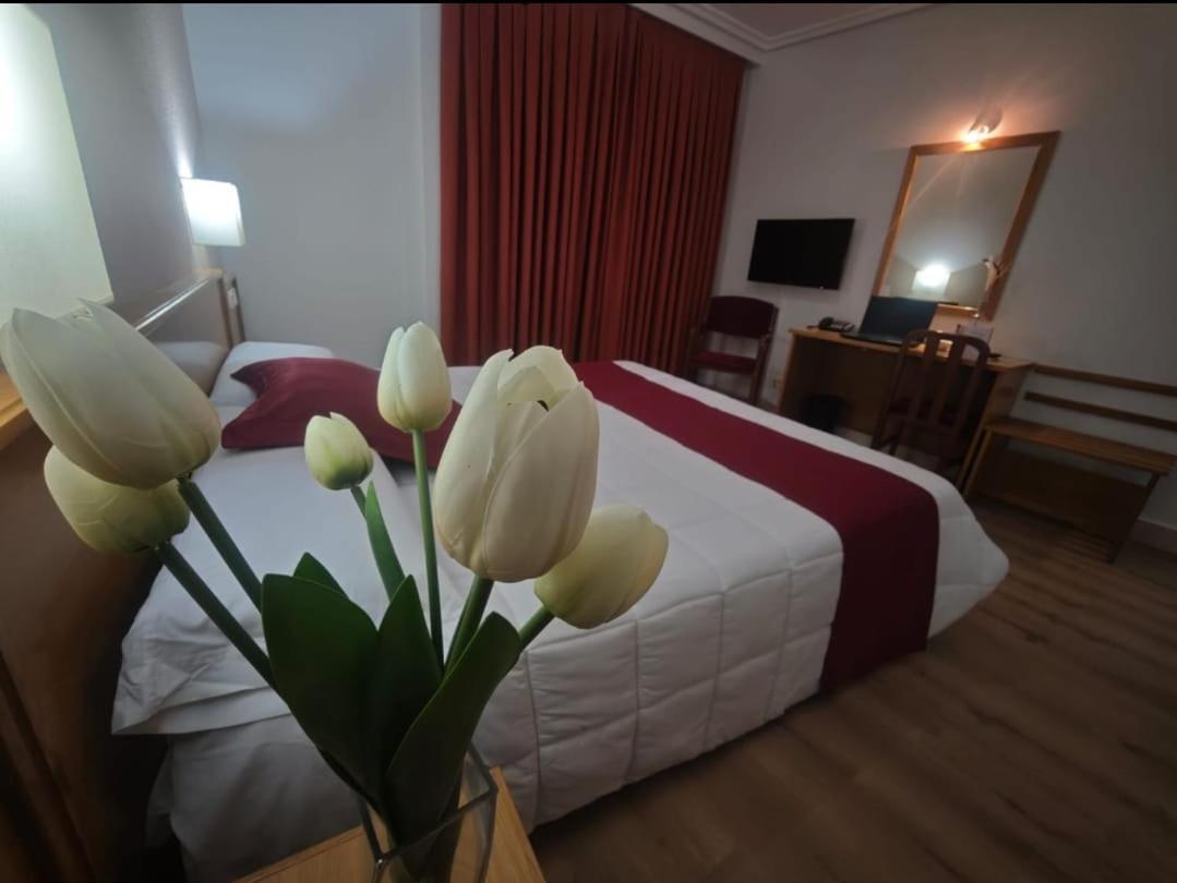 Hotel Helmantico Villares de la Reina المظهر الخارجي الصورة