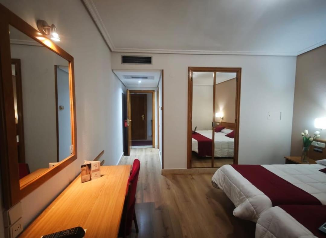 Hotel Helmantico Villares de la Reina المظهر الخارجي الصورة