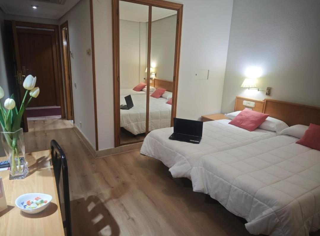 Hotel Helmantico Villares de la Reina المظهر الخارجي الصورة