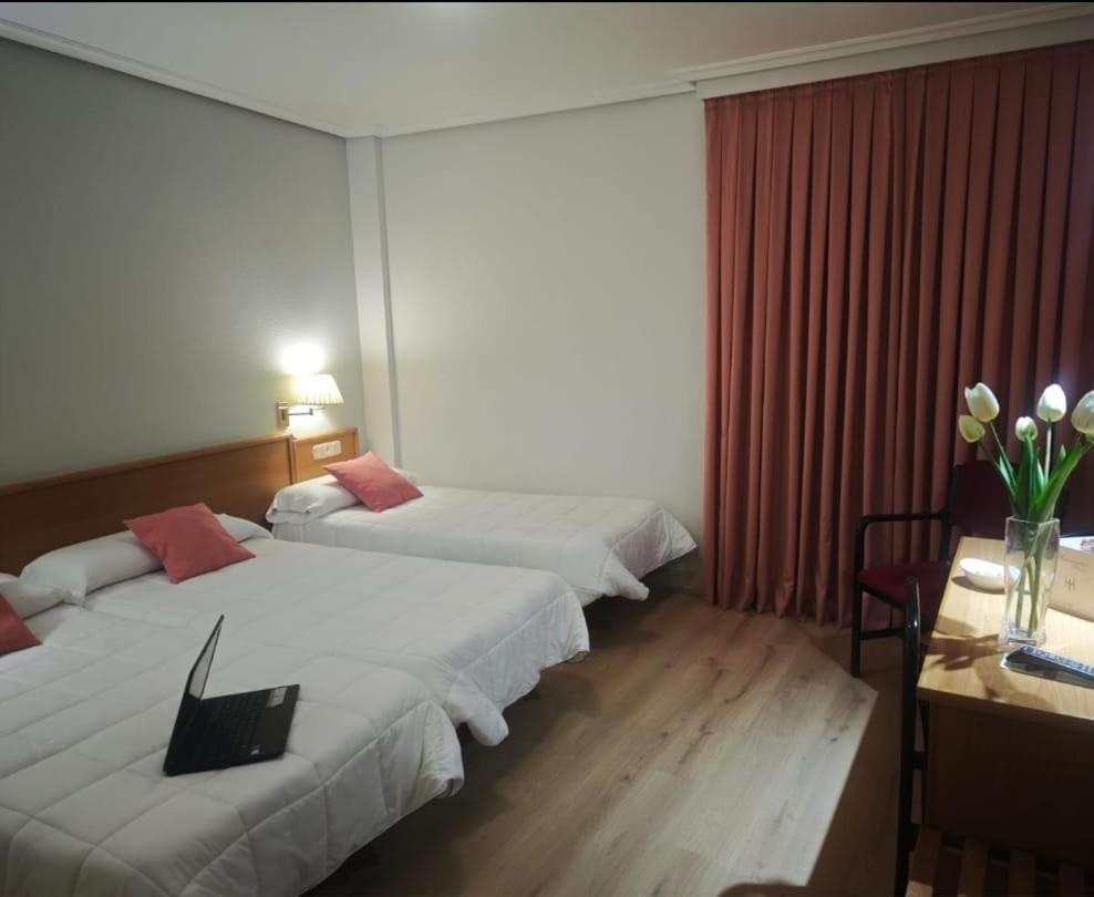 Hotel Helmantico Villares de la Reina المظهر الخارجي الصورة