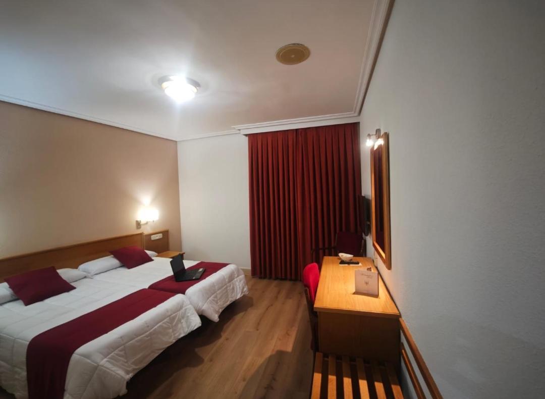 Hotel Helmantico Villares de la Reina المظهر الخارجي الصورة