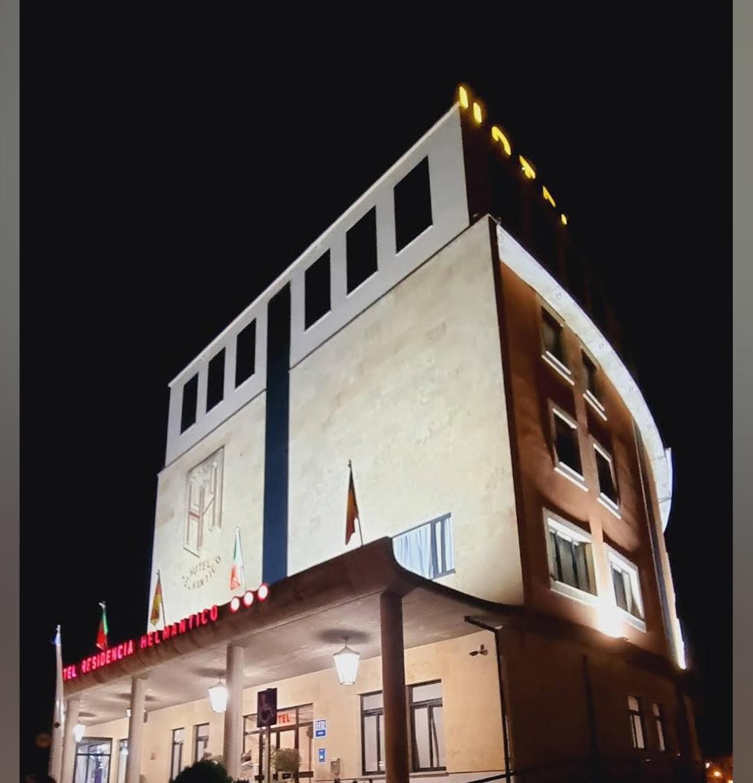 Hotel Helmantico Villares de la Reina المظهر الخارجي الصورة