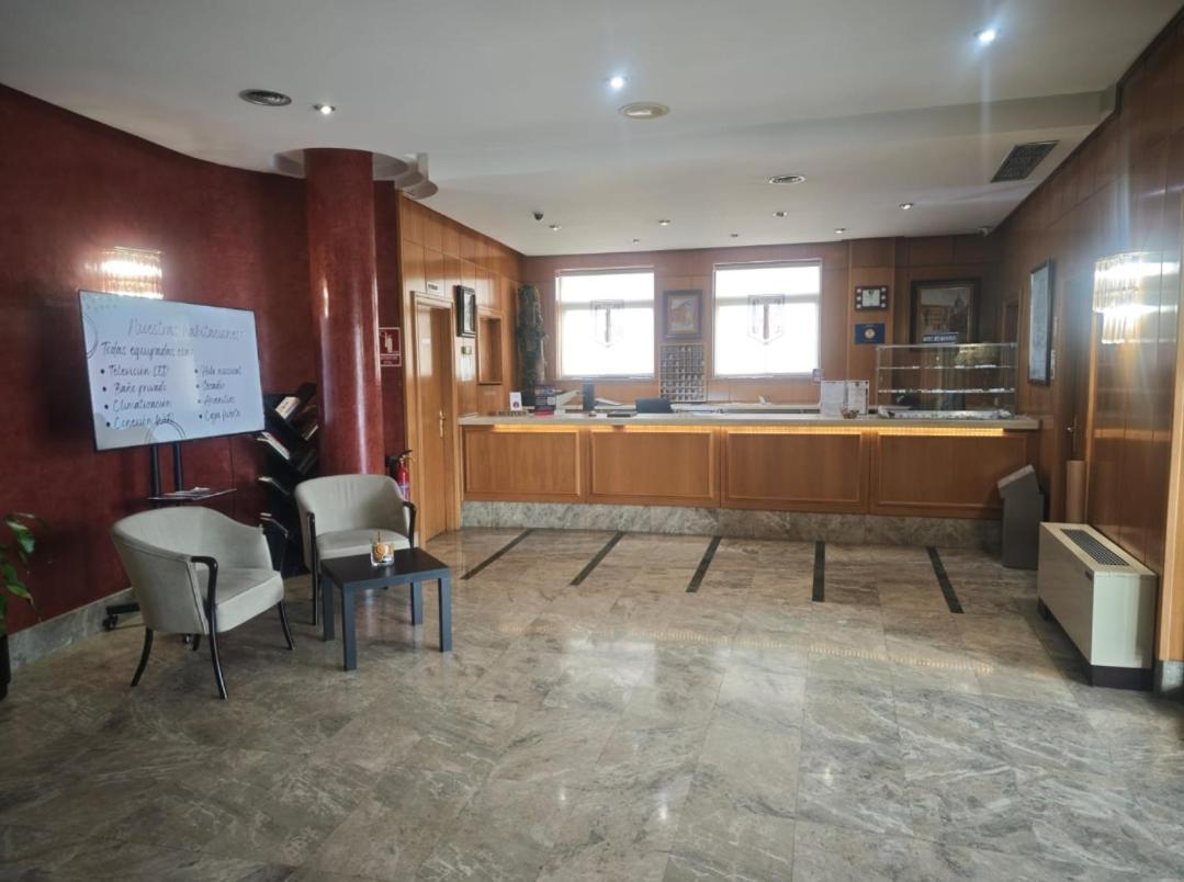 Hotel Helmantico Villares de la Reina المظهر الخارجي الصورة