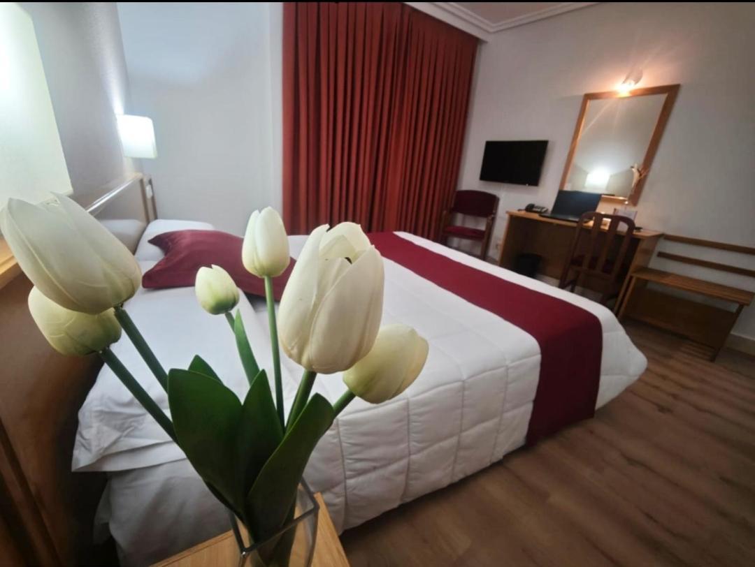 Hotel Helmantico Villares de la Reina المظهر الخارجي الصورة